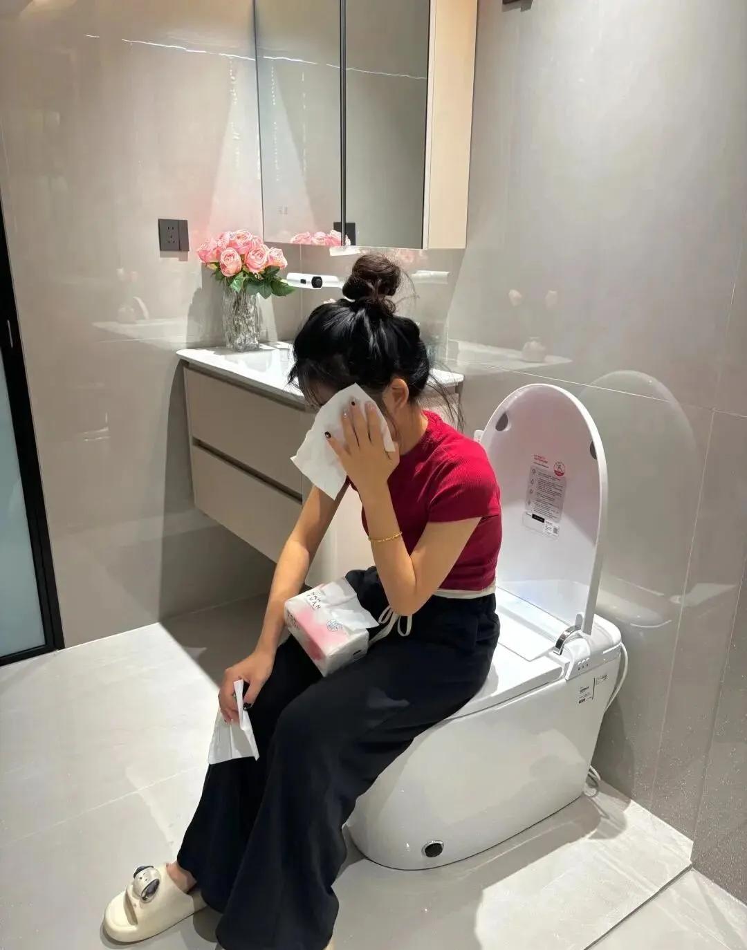 不花钱交友网找富婆_女人找两个鸭子伺候_