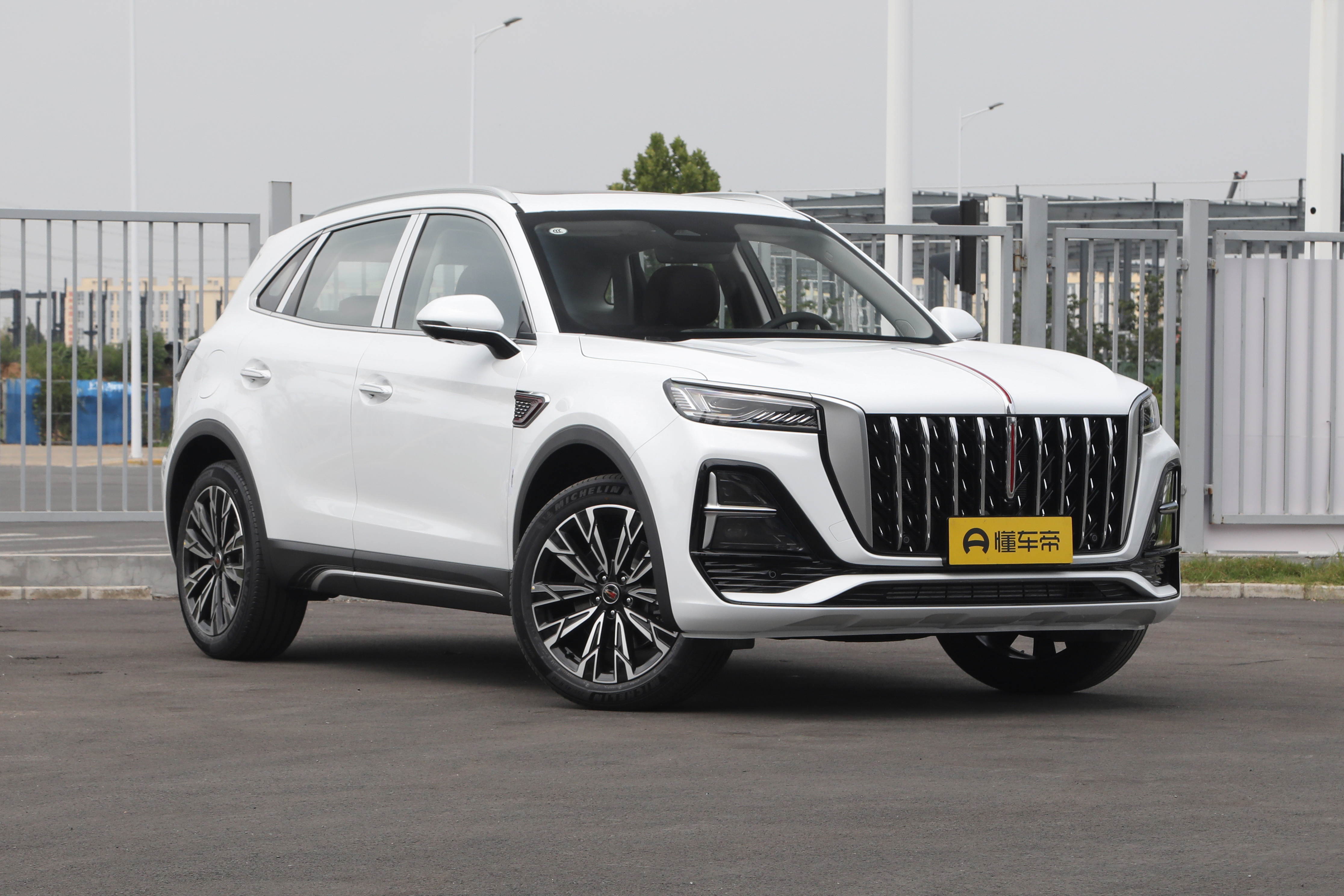 _别克紫色的车_别克紫色轿车