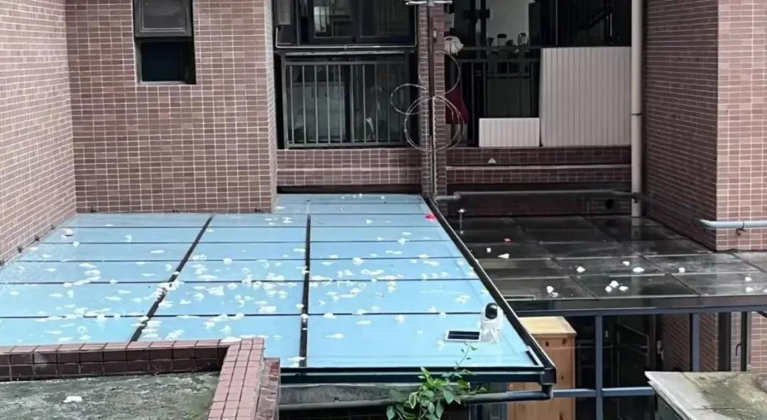 买了低层带露台的房子，以为是捡到宝了，入住后才知是噩梦的开始_买了低层带露台的房子，以为是捡到宝了，入住后才知是噩梦的开始_