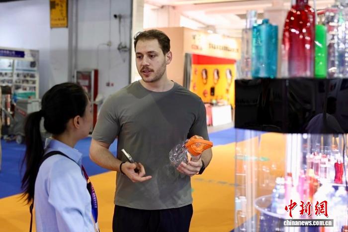 义乌外商什么时候入境_北京72小时过境免签机场_