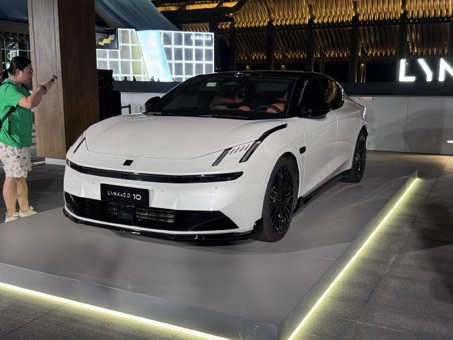 领克10 EM-P上市 限时价16.38万元起