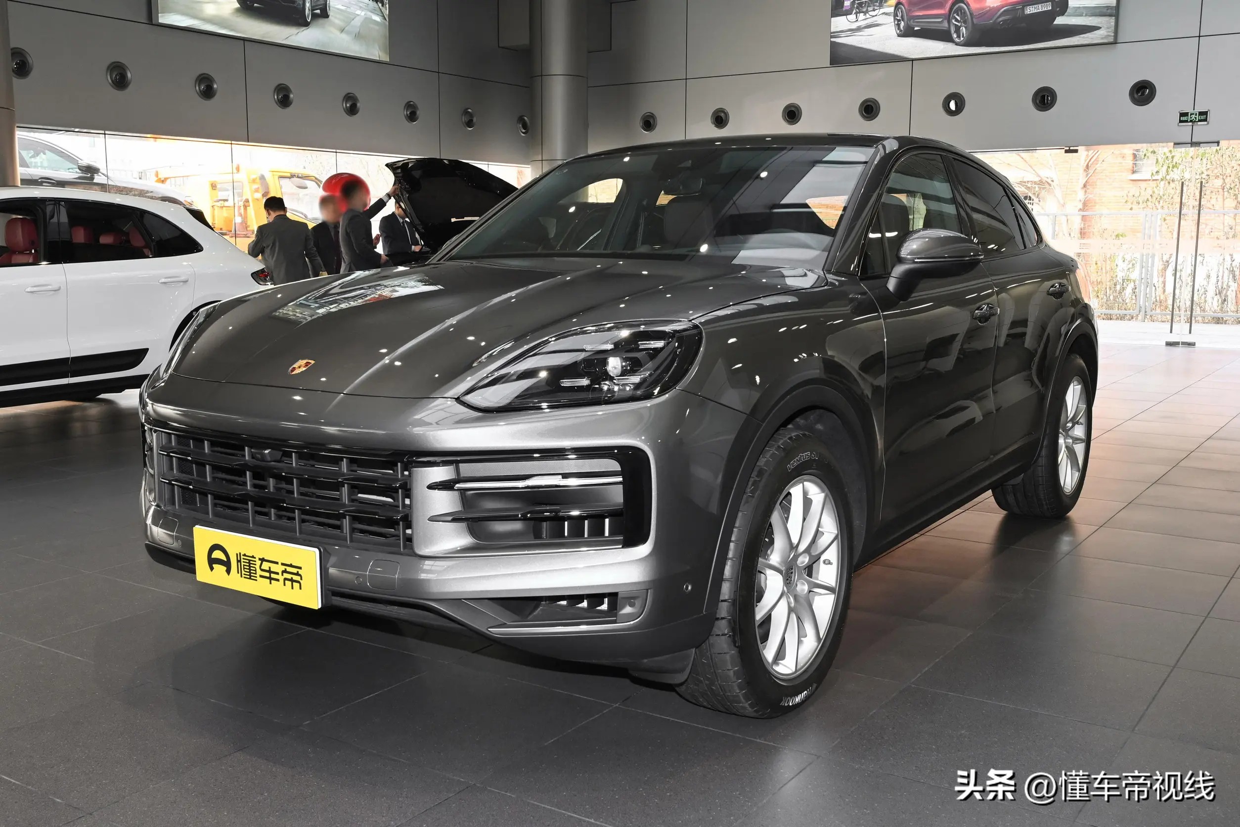 _保时捷电桩安装教程视频_保时捷电动汽车电池供应商