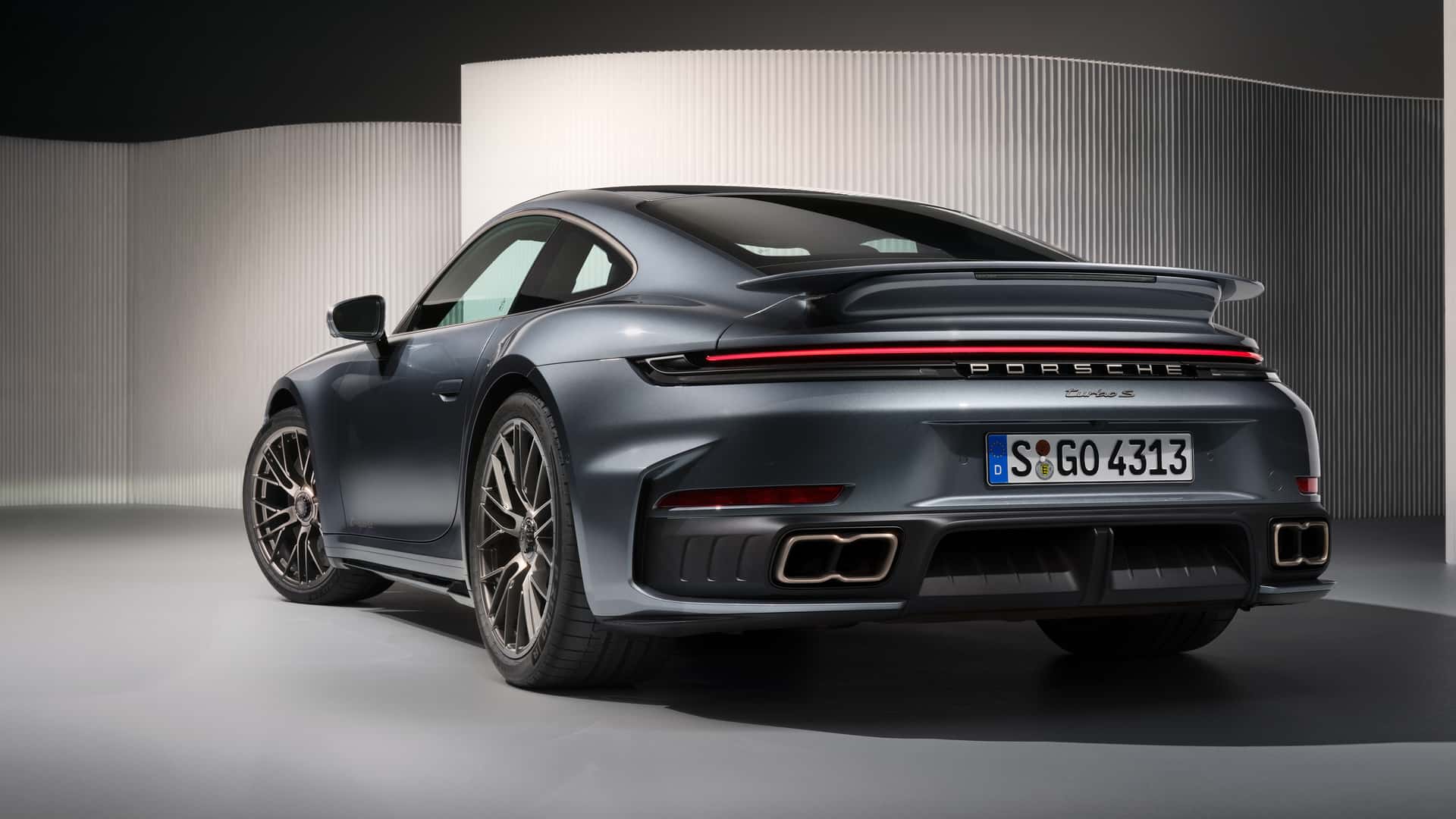 最强大的公路版911 新款保时捷911 Turbo S全球首发