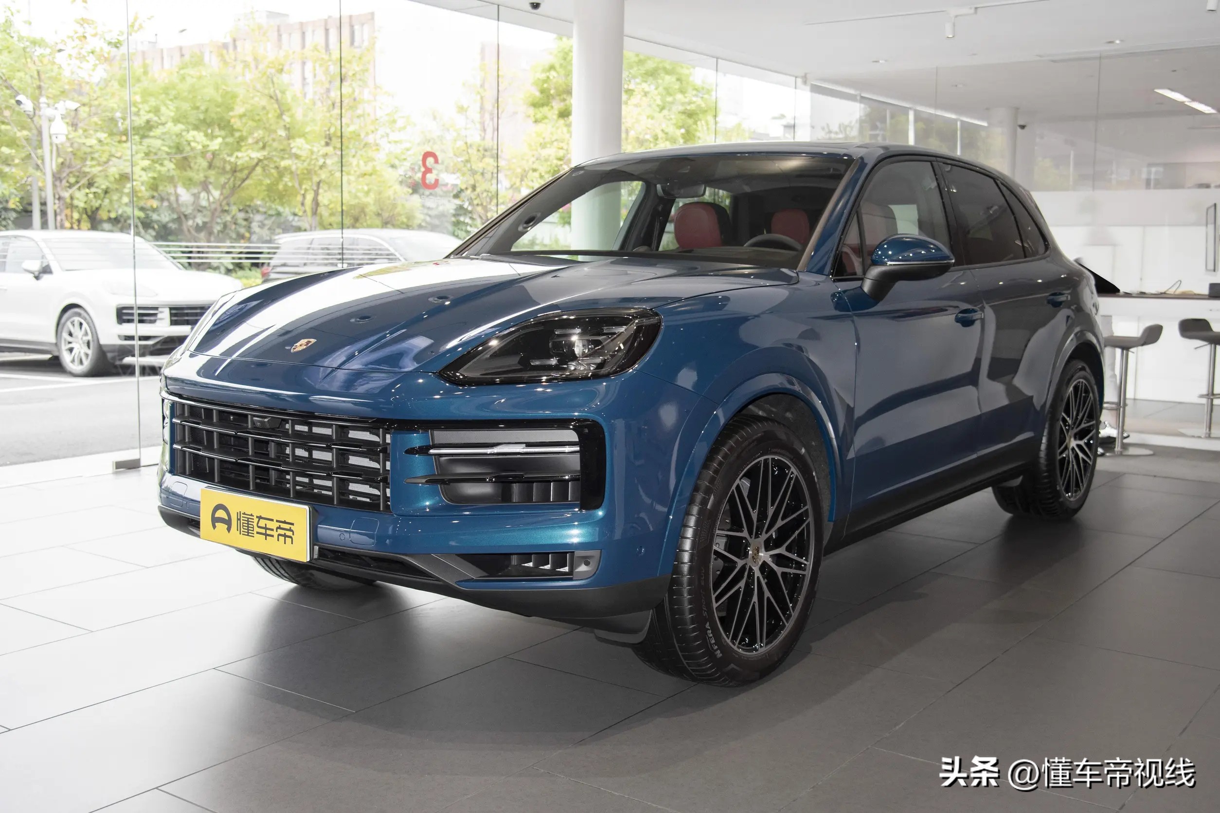 保时捷电桩安装教程视频__保时捷电动汽车电池供应商