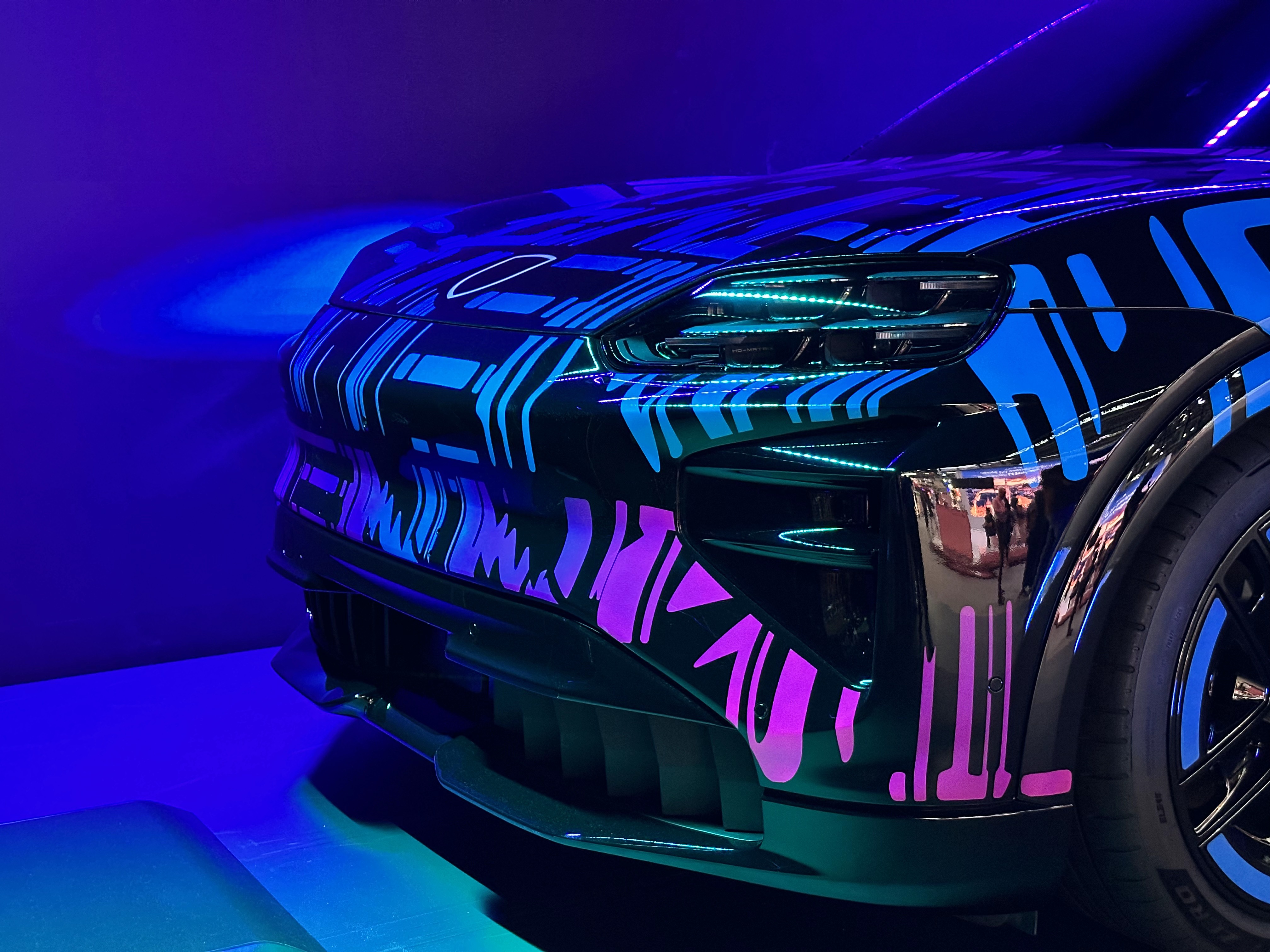 保时捷电动汽车电池供应商__保时捷电桩安装教程视频