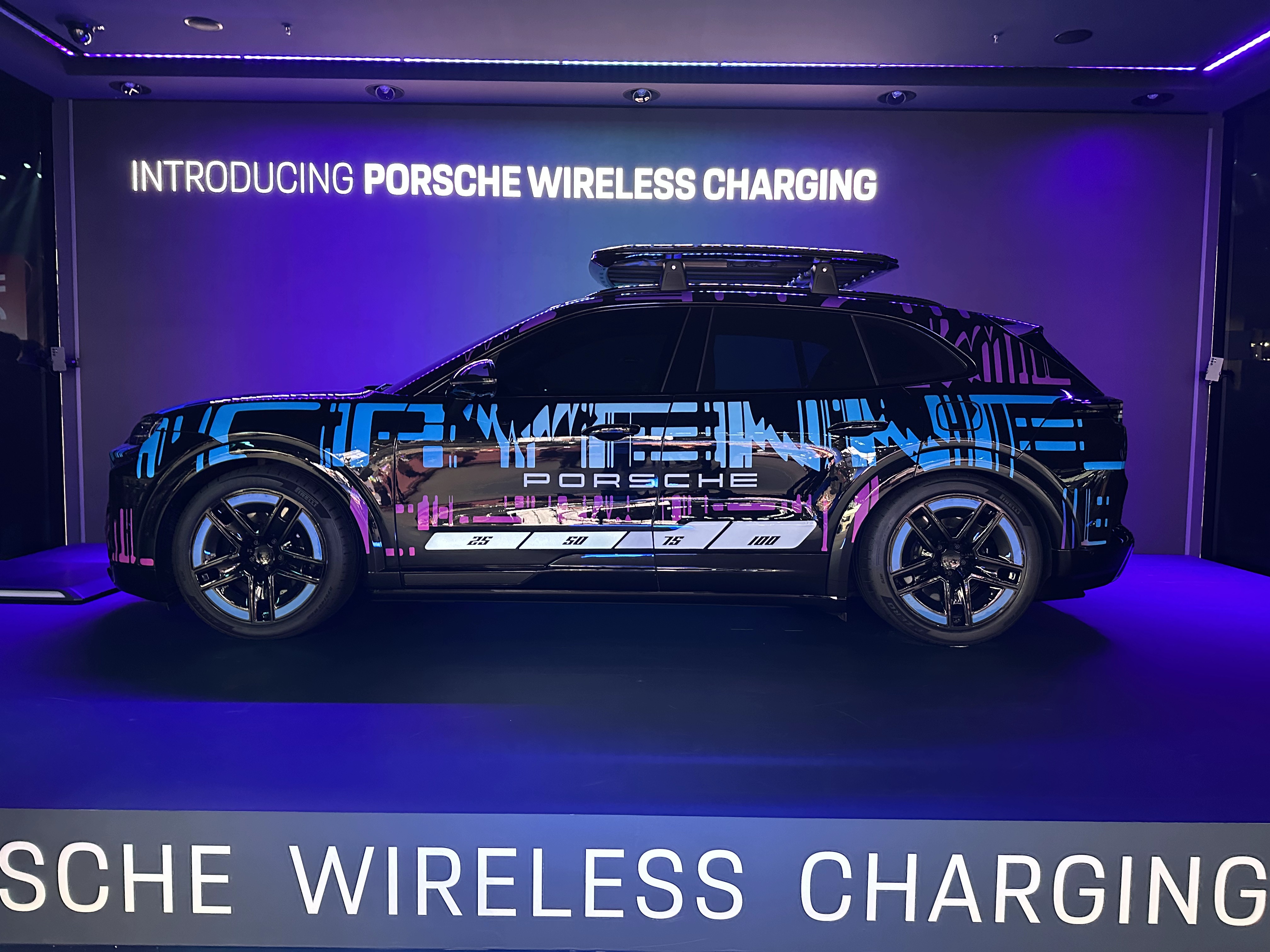 保时捷电桩安装教程视频__保时捷电动汽车电池供应商