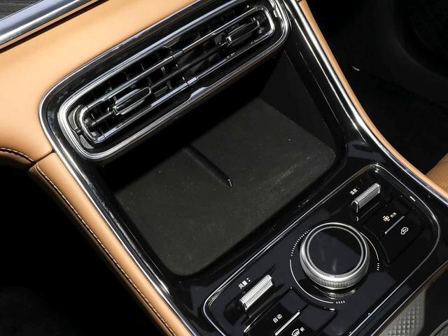 年轻人的第一台AMG，车长超2米8，续航1700km，要火-有驾