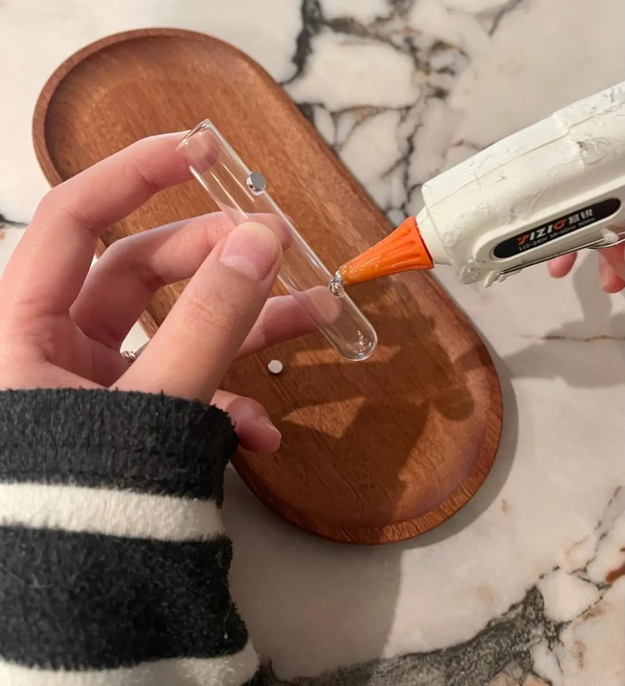 开锁公司能打开保险柜没_看到东西想到事情的成语_