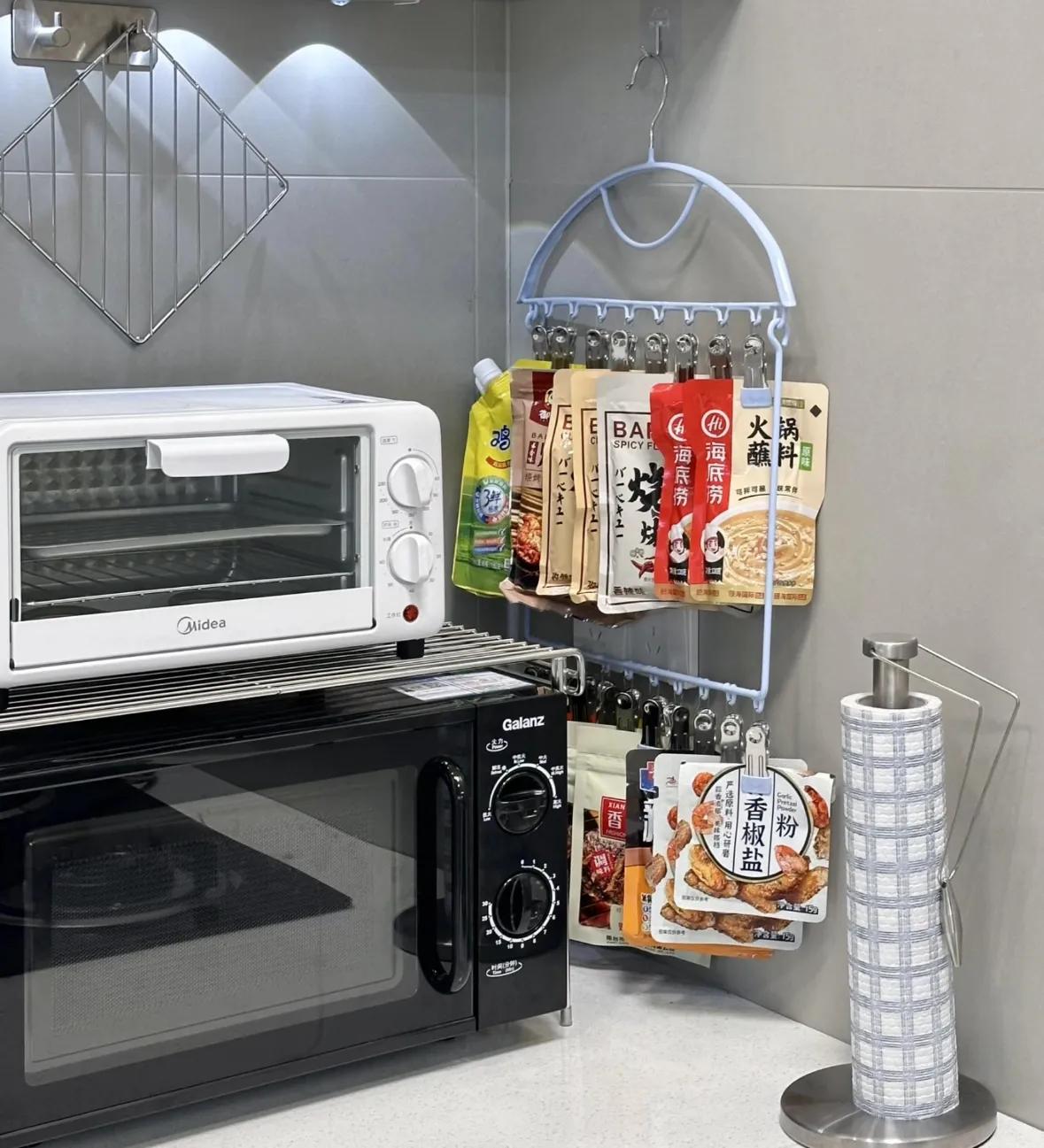 被网友的“收纳智慧”折服了！不花啥钱，厨房就能井井有条！_被网友的“收纳智慧”折服了！不花啥钱，厨房就能井井有条！_