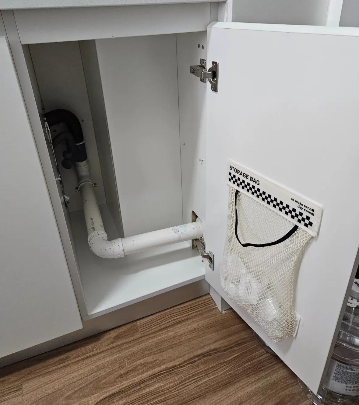 _被网友的“收纳智慧”折服了！不花啥钱，厨房就能井井有条！_被网友的“收纳智慧”折服了！不花啥钱，厨房就能井井有条！