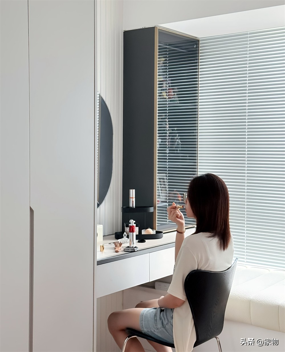 _夫妻二人的衣柜一般需要多大_夫妻卧室能放鞋柜吗