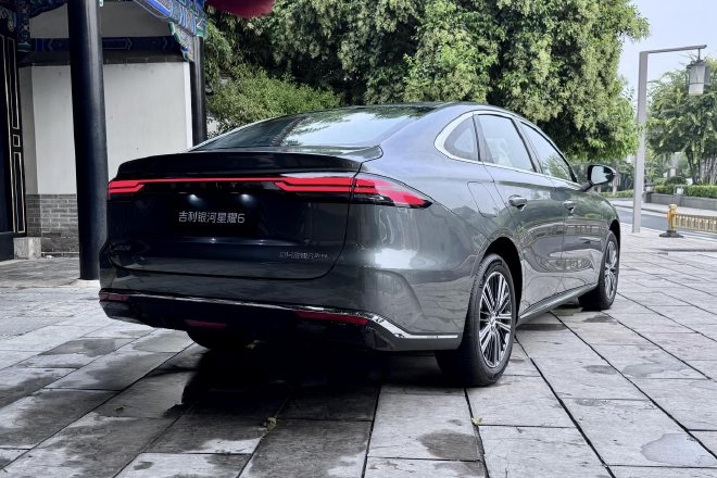 新能源神车来了 静态体验吉利银河星耀6