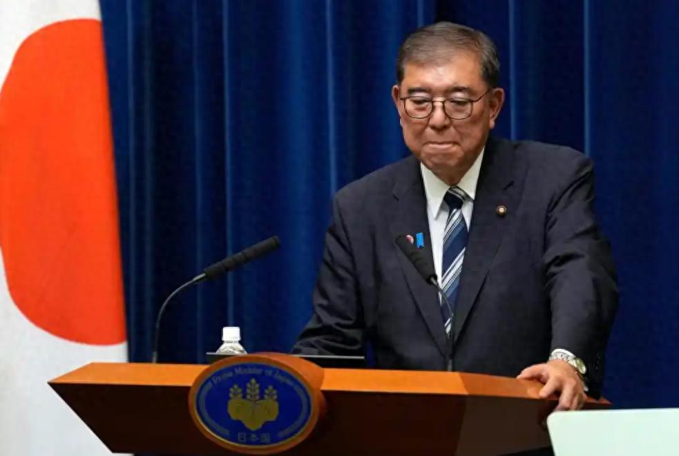 石破茂被同僚轮番“劝退”，日本政坛又将“六年换七相”？_石破茂被同僚轮番“劝退”，日本政坛又将“六年换七相”？_