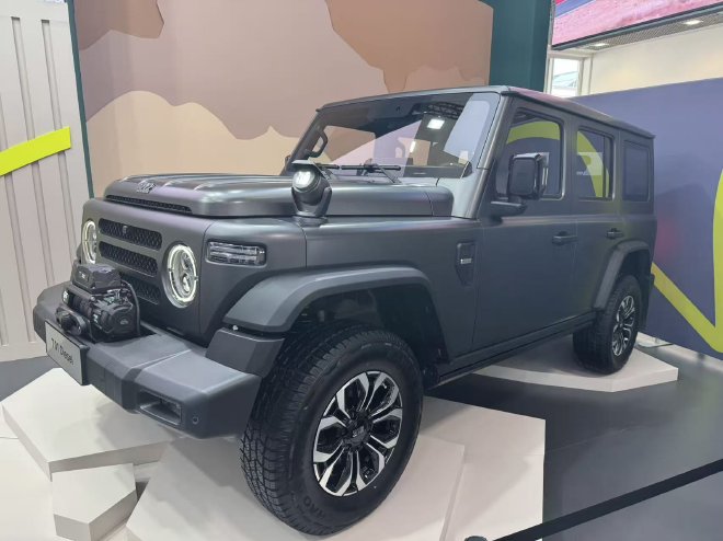 2025慕尼黑车展：212 T01柴油版亮相