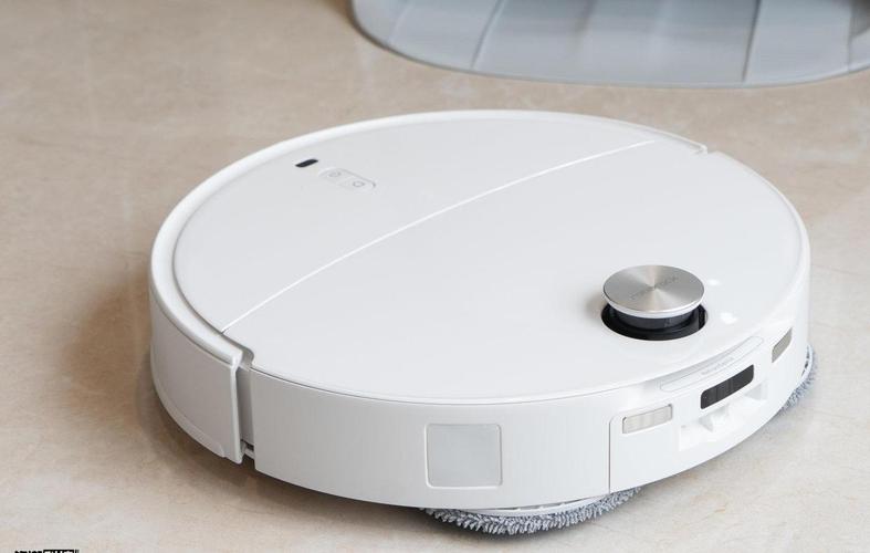 扫地机器人网_扫地机器人自杀假新闻_
