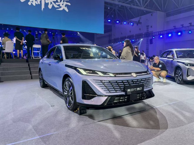 限时售价7.29-8.49万元 长安第四代逸动正式上市