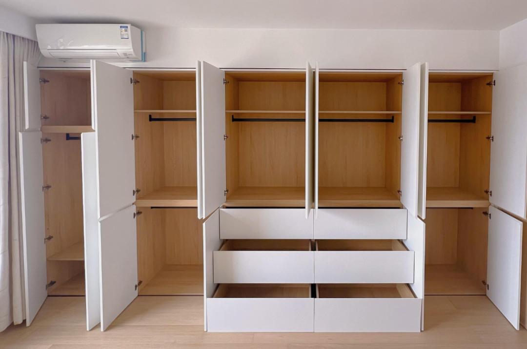 被中年阿姨的“衣柜收纳”折服了，换个思路，家里就井井有条！_被中年阿姨的“衣柜收纳”折服了，换个思路，家里就井井有条！_