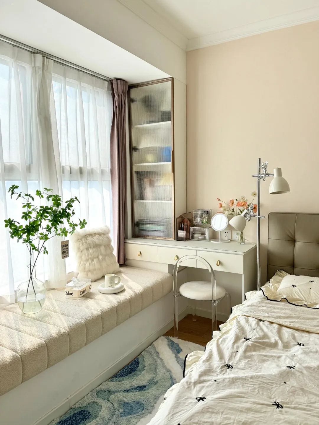 _被年轻人家的“飘窗设计”惊到了!打开思路后,直接就多了半间房_被年轻人家的“飘窗设计”惊到了!打开思路后,直接就多了半间房