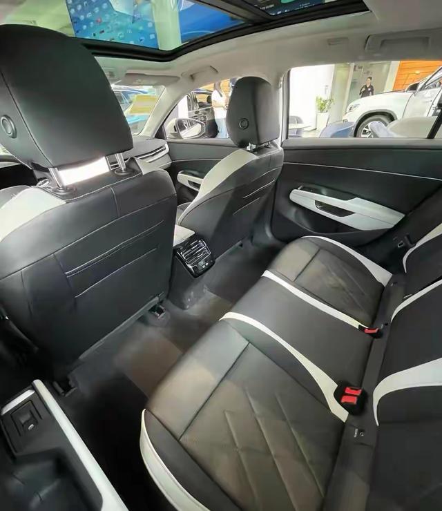 见证生活的点滴-有驾