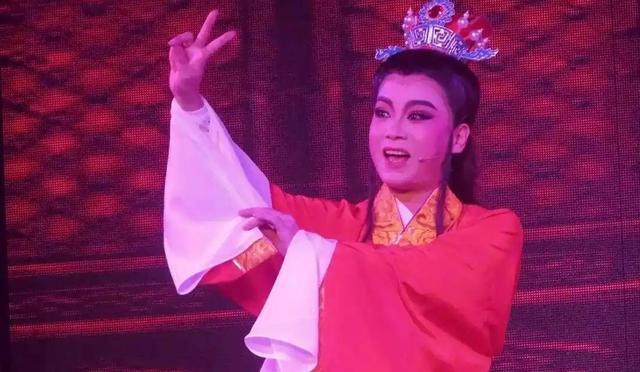 49岁孟再平骤逝:百万抗癌针无效!迈巴赫车队开道,独子却赤脚背草鞋-有驾