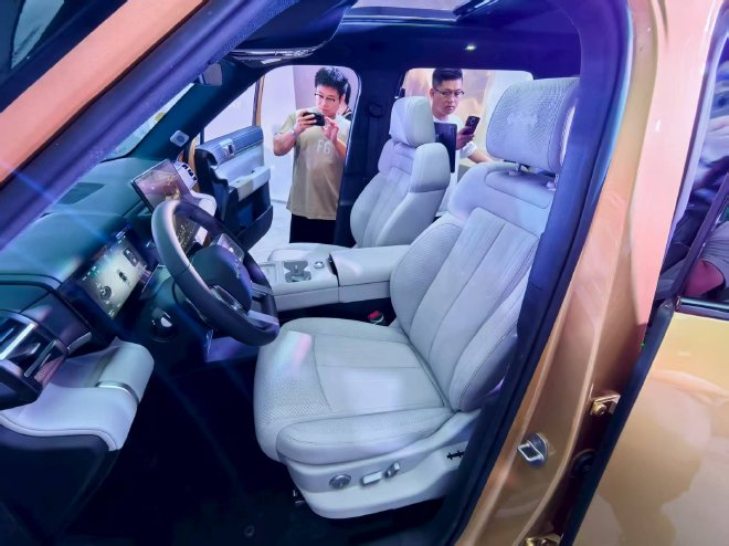 售价17.98-21.98万元 方程豹钛7正式上市