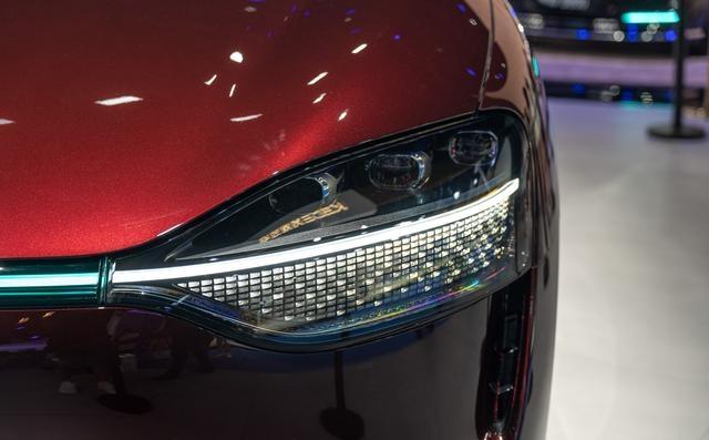 稳居50万级销冠,问界M9的辉煌仍在延续-有驾