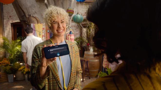 苹果iPhone 17直捅安卓老巢，库克终于大方了一把__苹果iPhone 17直捅安卓老巢，库克终于大方了一把