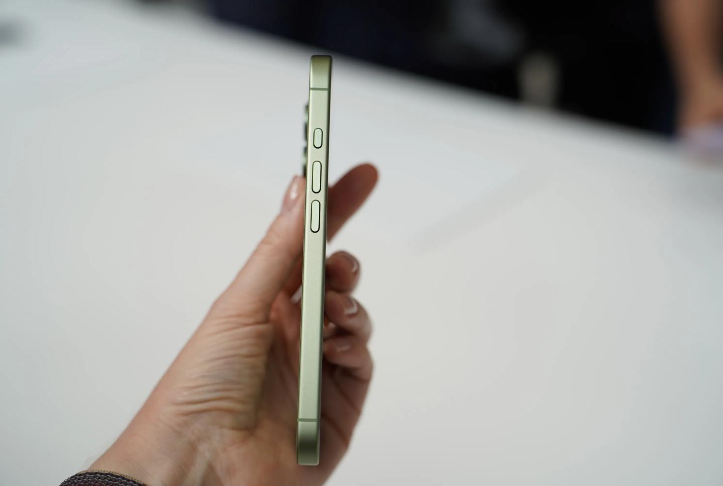 _iphone英寸_苹果英寸是多少厘米