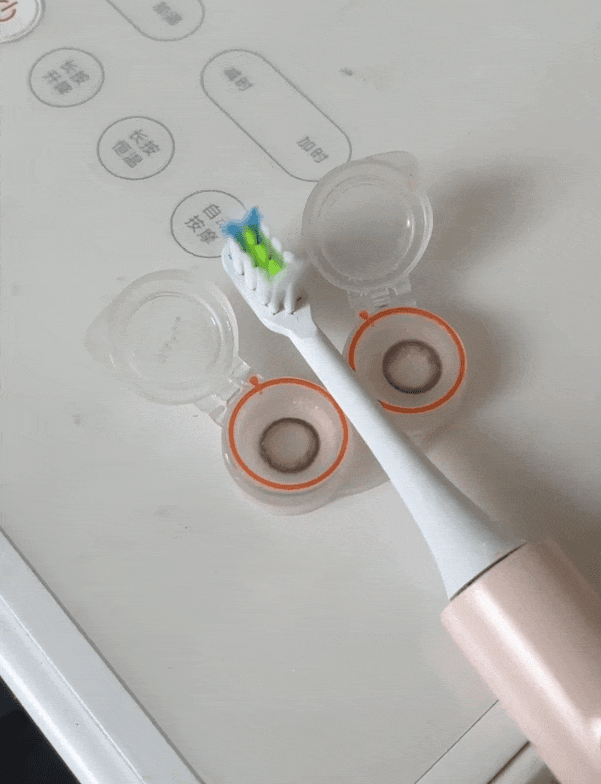 被年轻人“生活鬼点子”折服了!看似离谱,却解决了不少生活痛点__被年轻人“生活鬼点子”折服了!看似离谱,却解决了不少生活痛点