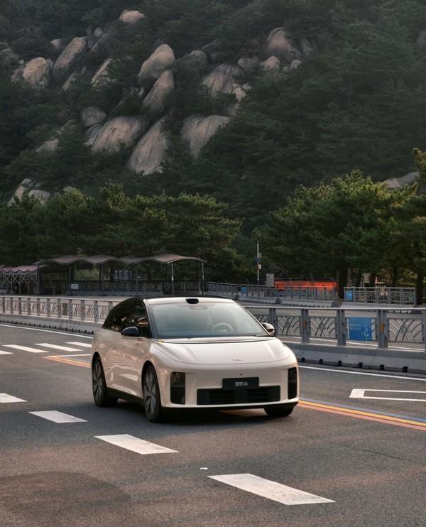 理想i6实车曝光：带自行车架9月底上市-有驾