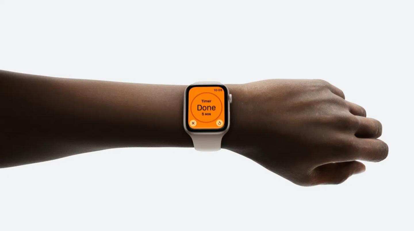 _苹果发布新款手表se_2020苹果智能手表发布