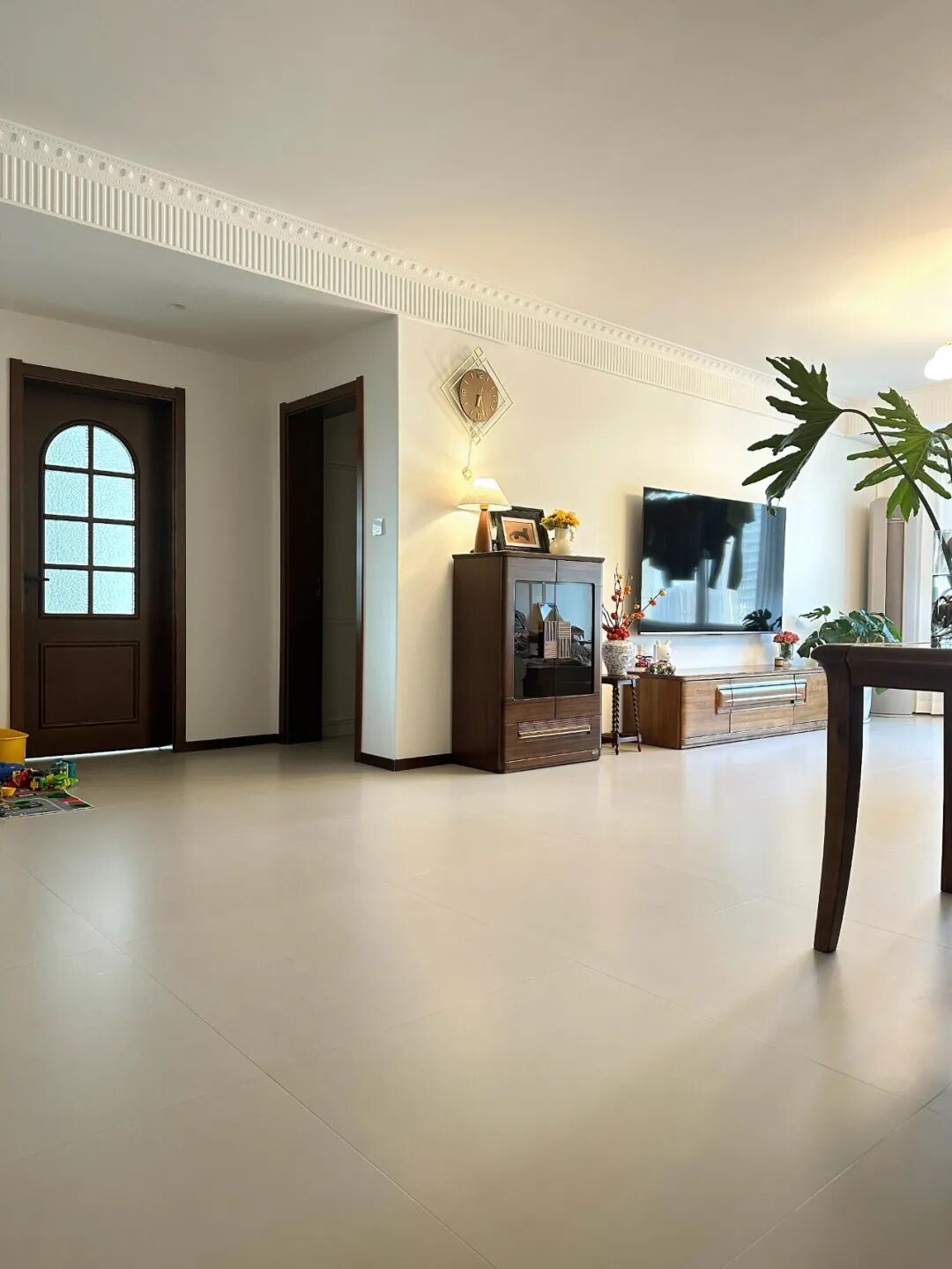 年轻人要省钱还是要花钱_装修年轻化_