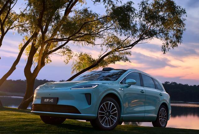 宝骏华境S首度亮相,定价比尚界H5更亲民,智能配置引发热议-有驾