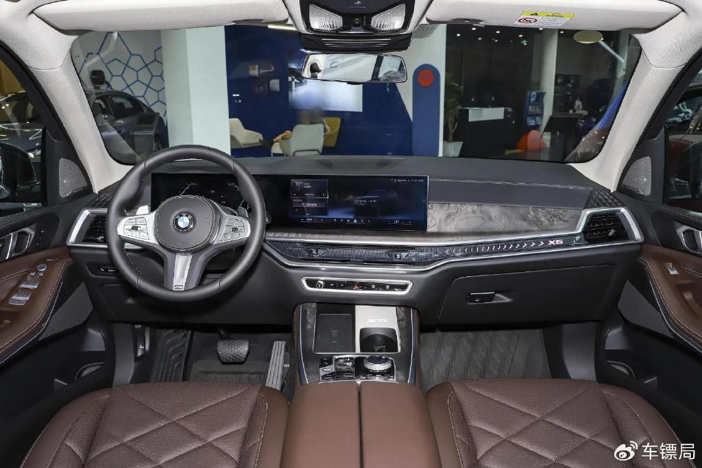 沃尔沃XC90对比宝马X5，选谁更理性？