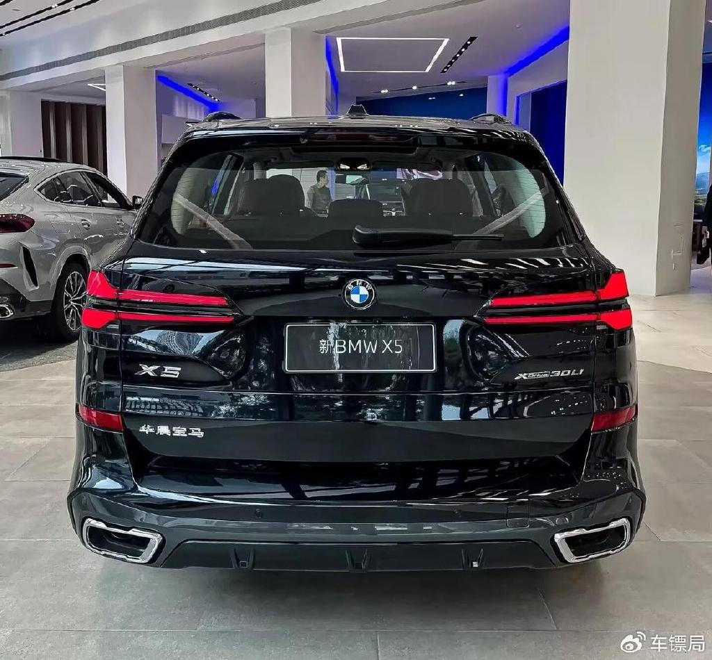 沃尔沃XC90对比宝马X5，选谁更理性？