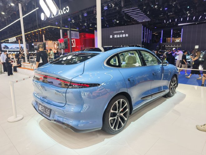 全新一代智己LS6正式上市 售价为19.79-26.99万元