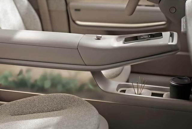 大众ID。CROSS概念车正式亮相！车内空间加宽，搭载前置单电机-有驾