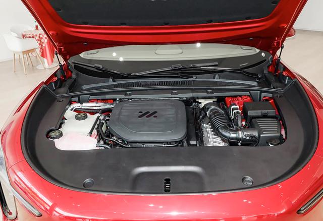 全新智己LS6定义为中大型电动SUV，融合智慧体验与奢华舒适空间-有驾