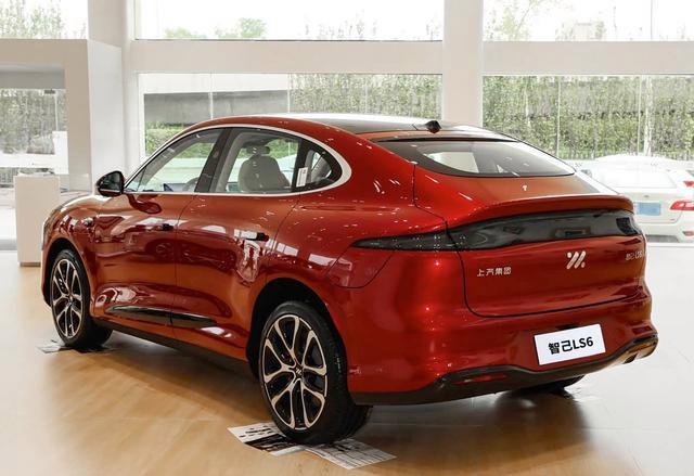 全新智己LS6定义为中大型电动SUV，融合智慧体验与奢华舒适空间-有驾