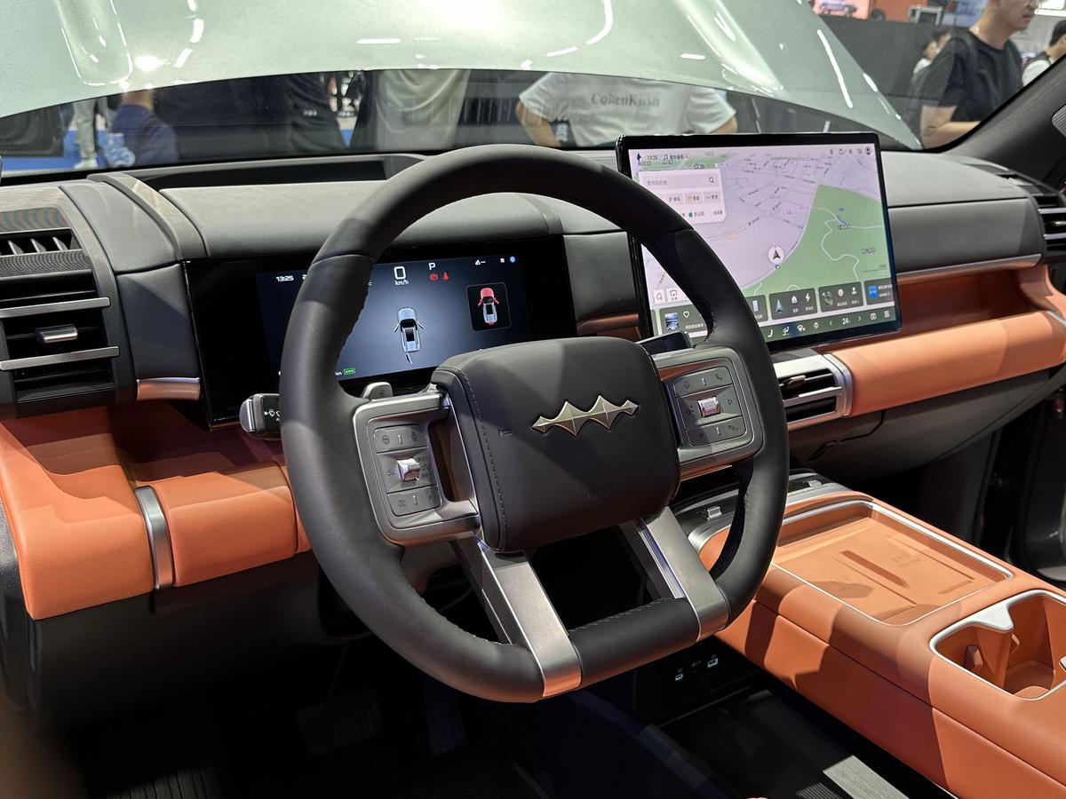 _铁汉柔情？外观硬核，配置却很家用，方程豹钛7售价17.98万元起_铁汉柔情？外观硬核，配置却很家用，方程豹钛7售价17.98万元起