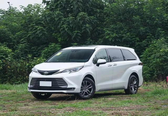 丰田7座车火爆热销，22万含9雷达，2。5引擎油耗5。77L，双叉臂公-有驾