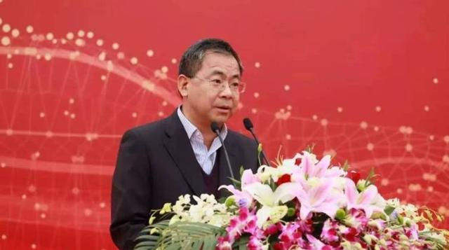 上汽乘用车计划成立销售公司由张亮负责筹备，他凭借年轻业绩受到重用，彰显上汽集团重视自主品牌转型和年轻高管梯队建设-有驾