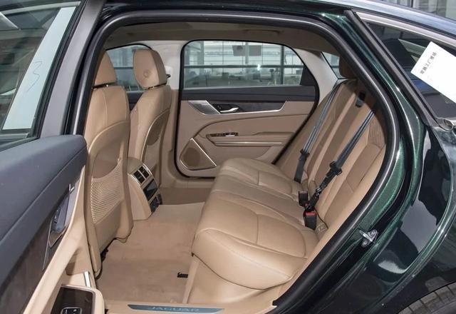 豪车价格大幅下滑:43。99万的捷豹XFL,售价降到20。7万仍滞销-有驾