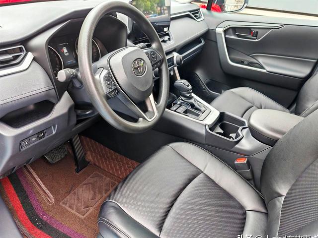 丰田荣放：丐版配置气死谁？改装完竟成真香，车企你长点心吧！-有驾