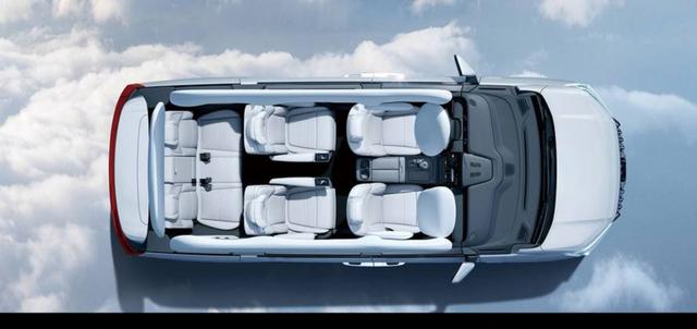 手里有30万元预算想买大空间SUV还是花35万追求豪华感？探险者更实用，XT6更舒适和静音，各有千秋看你偏重哪一方面-有驾