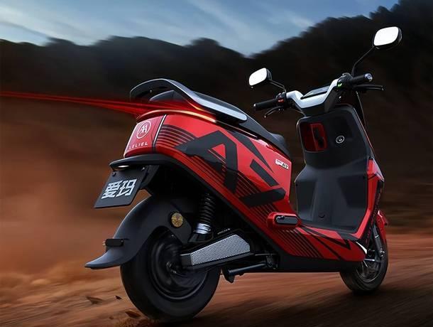 钠电池电动车靠谱吗？雅迪、台铃新品上市，实测结果揭晓答案-有驾