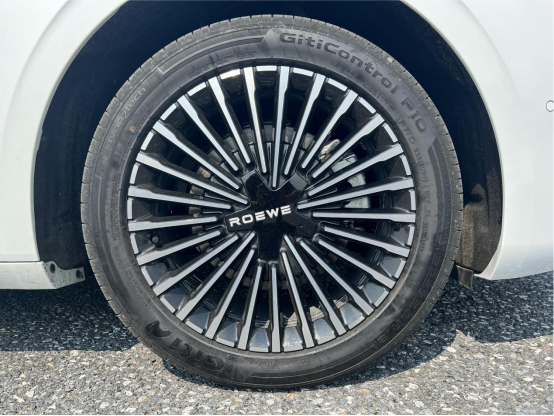 上汽荣威M7 DMH试驾 好看好开又好省的“后浪”