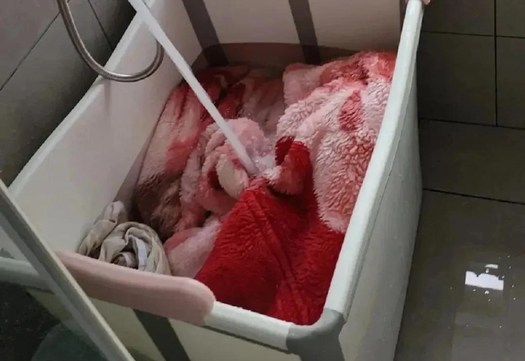 有一种痛苦叫“拉舍尔毛毯”,火了几十年,终究还是被淘汰了__有一种痛苦叫“拉舍尔毛毯”,火了几十年,终究还是被淘汰了