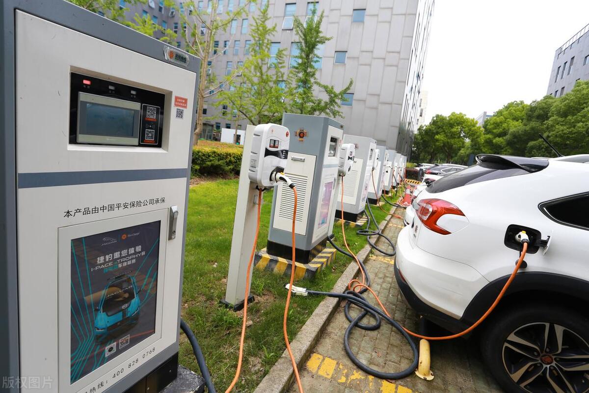 买燃油车都有哪些费用_卖燃油车_