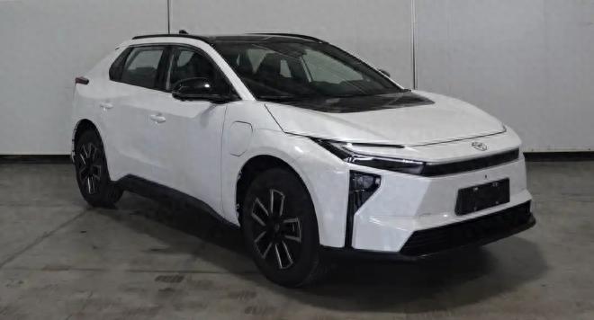 _丰田rv42014款前脸多钱_宝马7系老款前脸改新款